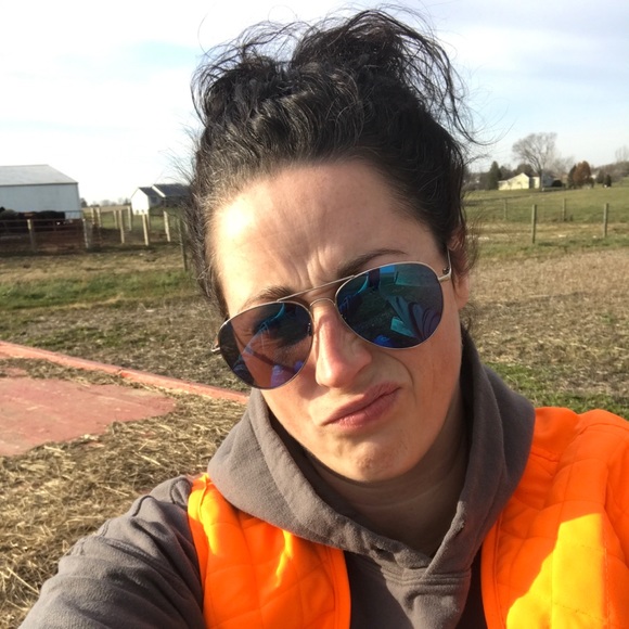 Meet your Posher, Lindsey - Picture 1 of 1